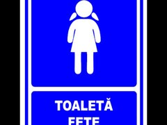 Indicator albastru pentru toaleta fete